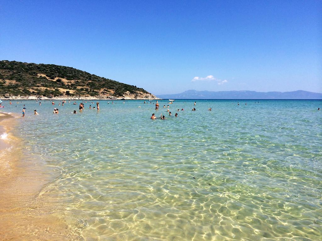 Holiday Apartment Sombrero Néa Péramos Zewnętrze zdjęcie